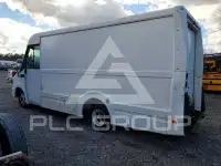 2017 Isuzu NPR фото