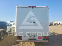 2017 Isuzu NPR фото