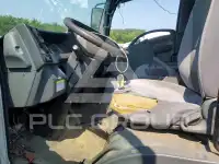 2017 Isuzu NPR photo