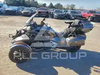 2017 Can-AM SPYDER фото