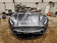 2017 Aston Martin  фото