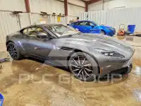 2017 Aston Martin  фото