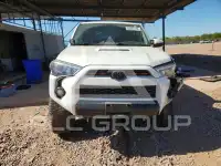 2017 Toyota 4 RUNNER photo