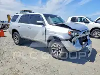 2017 Toyota 4 RUNNER фото