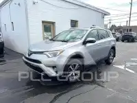 2017 Toyota RAV4 фото