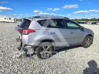 2017 Toyota RAV4 фото