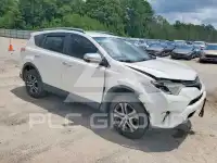 2017 Toyota RAV4 фото