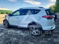 2017 Toyota RAV4 фото