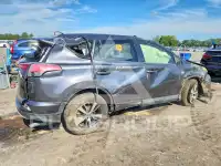 2017 Toyota RAV4 фото