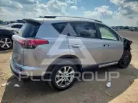 2017 Toyota RAV4 фото