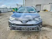 2017 Toyota RAV4 фото