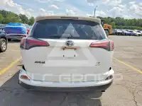 2017 Toyota RAV4 фото