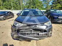 2017 Toyota RAV4 фото