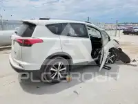 2017 Toyota RAV4 фото
