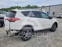 2017 Toyota RAV4 photo