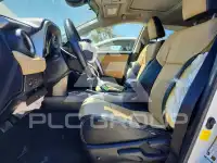 2017 Toyota RAV4 фото