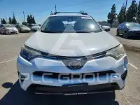 2017 Toyota RAV4 фото