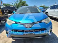 2017 Toyota RAV4 фото