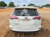 2017 Toyota RAV4 фото