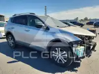 2017 Toyota RAV4 фото