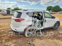 2017 Toyota RAV4 фото