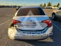 2017 Toyota COROLLA фото