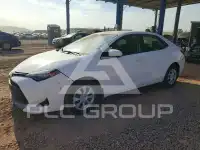 2017 Toyota COROLLA фото