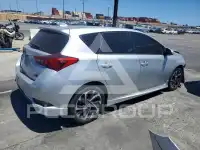 2017 Toyota COROLLA фото