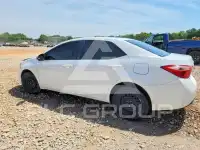 2017 Toyota COROLLA фото