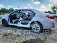 2017 Toyota COROLLA фото