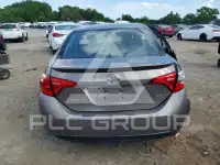 2017 Toyota COROLLA фото