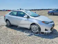 2017 Toyota COROLLA фото