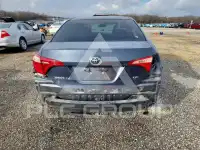 2017 Toyota COROLLA фото