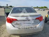 2017 Toyota COROLLA фото