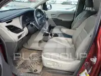2017 Toyota SIENNA фото