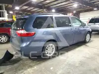 2017 Toyota SIENNA фото