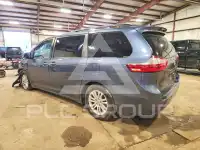 2017 Toyota SIENNA фото