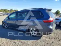 2017 Toyota SIENNA фото