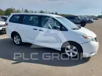 2017 Toyota SIENNA photo