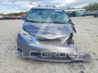 2017 Toyota SIENNA photo