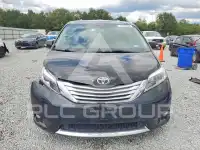 2017 Toyota SIENNA photo