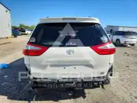 2017 Toyota SIENNA фото