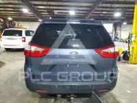 2017 Toyota SIENNA фото