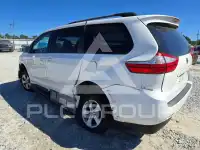 2017 Toyota SIENNA фото