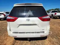 2017 Toyota SIENNA фото