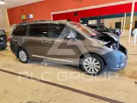 2017 Toyota SIENNA фото