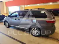 2017 Toyota SIENNA фото