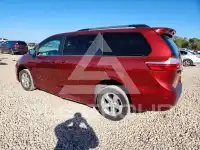 2017 Toyota SIENNA photo