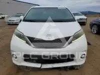 2017 Toyota SIENNA photo