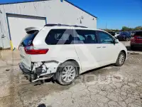 2017 Toyota SIENNA фото